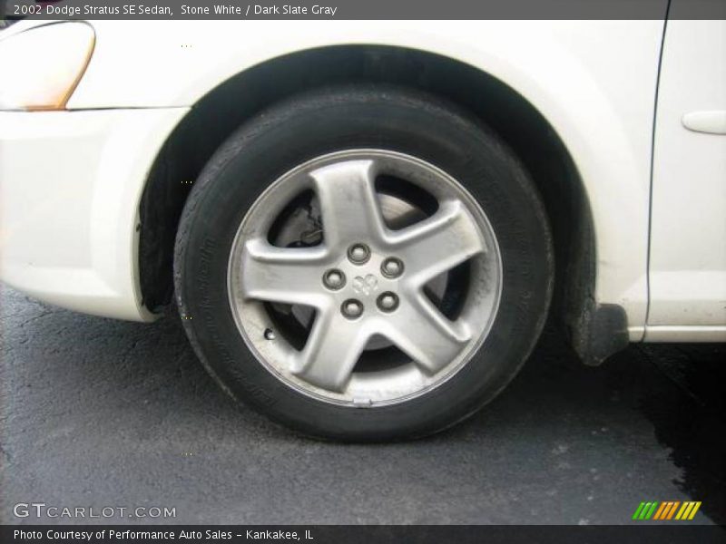 Stone White / Dark Slate Gray 2002 Dodge Stratus SE Sedan
