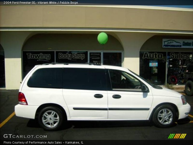 Vibrant White / Pebble Beige 2004 Ford Freestar SE