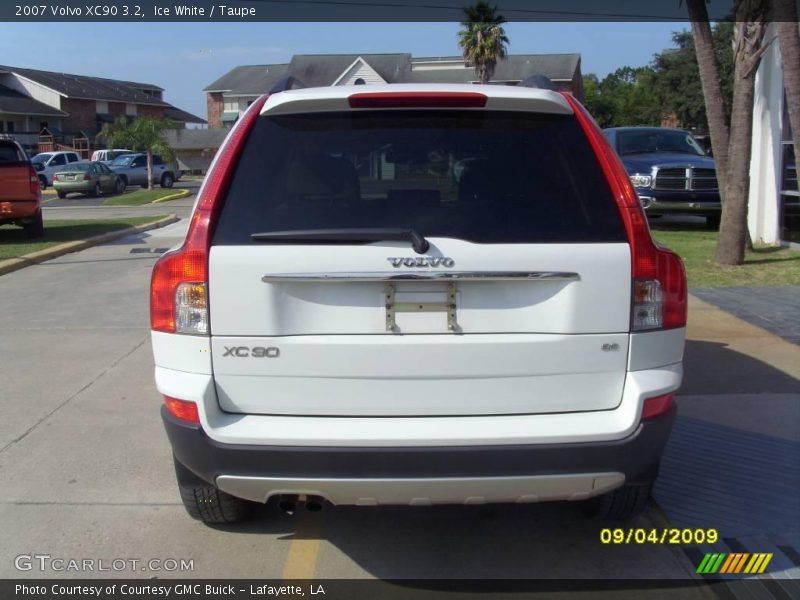 Ice White / Taupe 2007 Volvo XC90 3.2