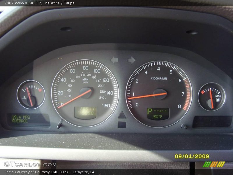 Ice White / Taupe 2007 Volvo XC90 3.2