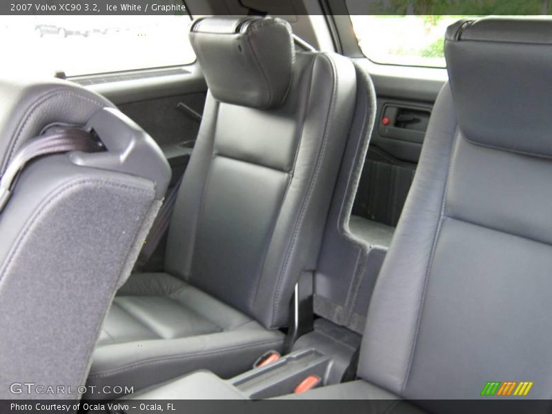Ice White / Graphite 2007 Volvo XC90 3.2