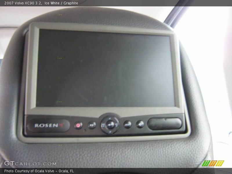 Ice White / Graphite 2007 Volvo XC90 3.2