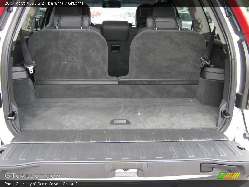 Ice White / Graphite 2007 Volvo XC90 3.2