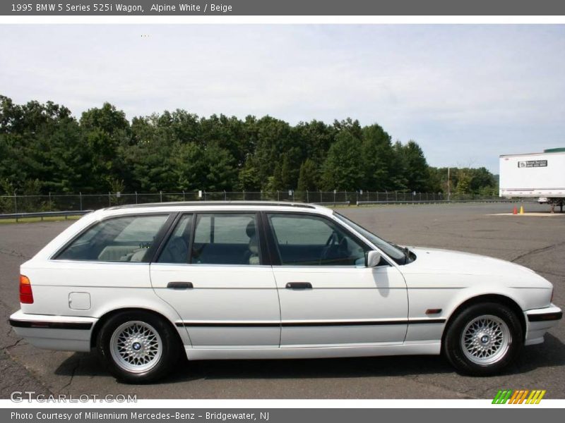 Alpine White / Beige 1995 BMW 5 Series 525i Wagon