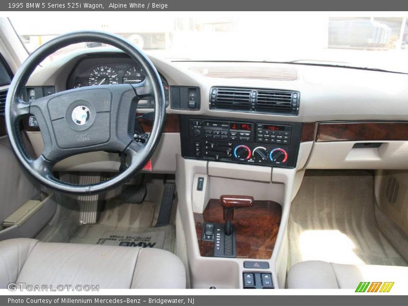 Alpine White / Beige 1995 BMW 5 Series 525i Wagon