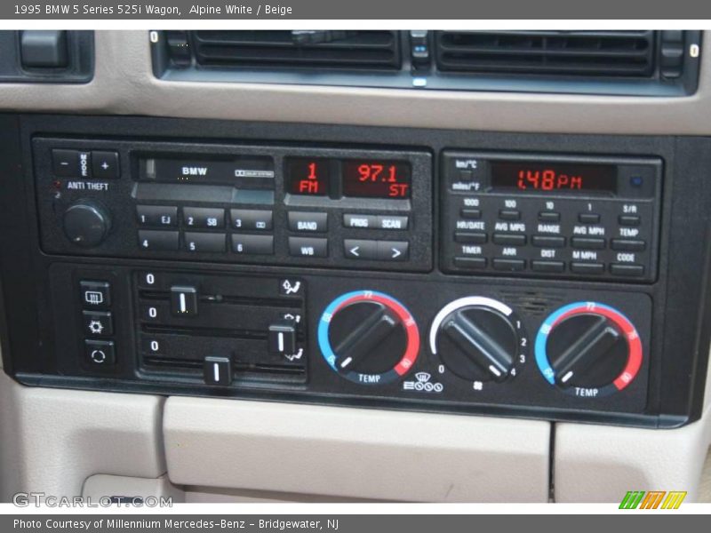 Alpine White / Beige 1995 BMW 5 Series 525i Wagon