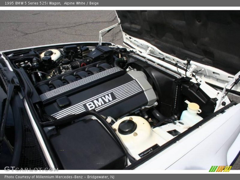 Alpine White / Beige 1995 BMW 5 Series 525i Wagon