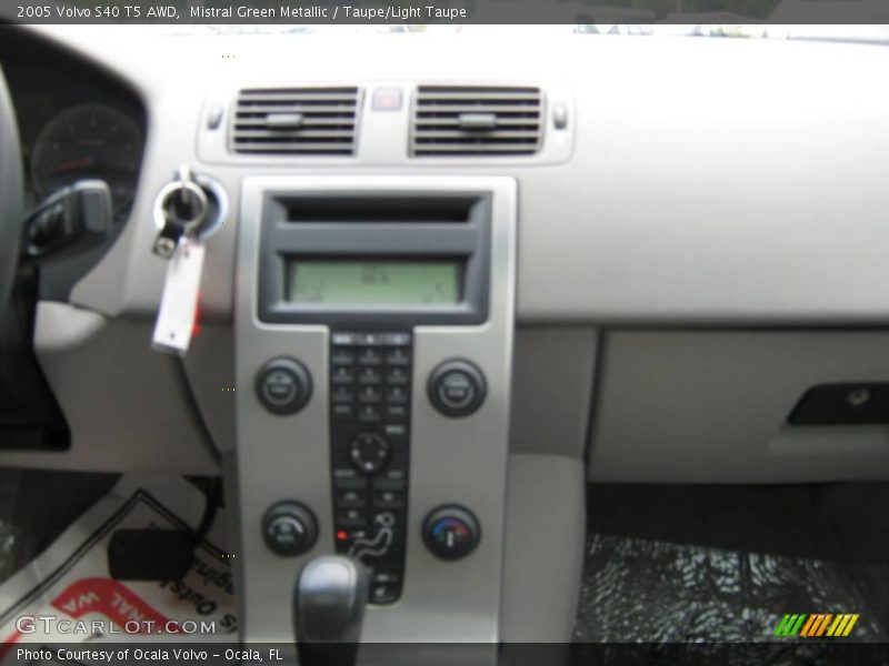 Mistral Green Metallic / Taupe/Light Taupe 2005 Volvo S40 T5 AWD