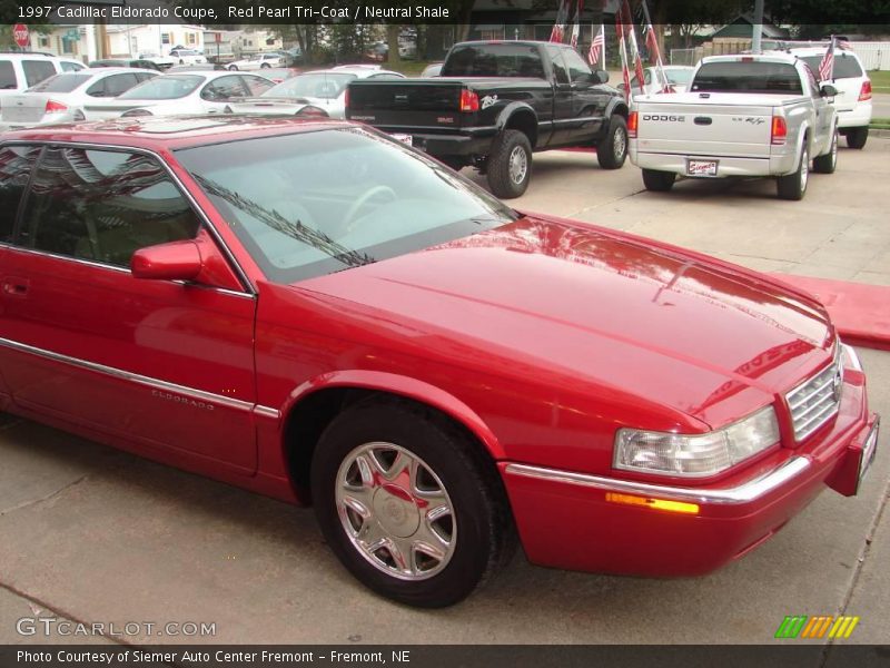 Red Pearl Tri-Coat / Neutral Shale 1997 Cadillac Eldorado Coupe
