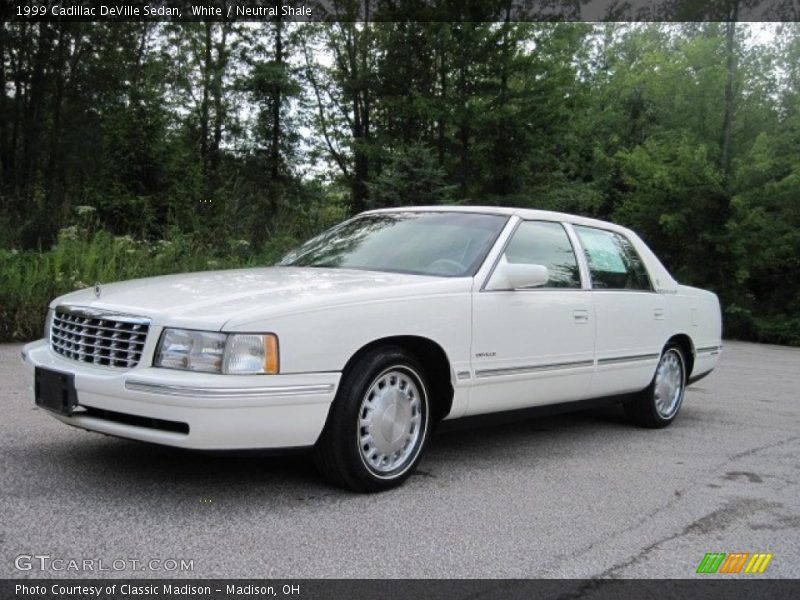 White / Neutral Shale 1999 Cadillac DeVille Sedan