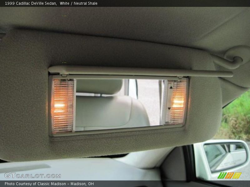 White / Neutral Shale 1999 Cadillac DeVille Sedan