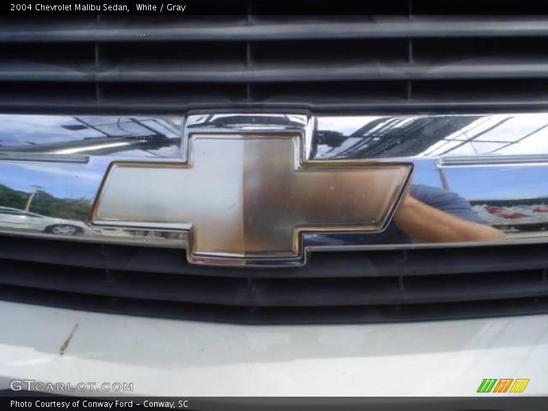 White / Gray 2004 Chevrolet Malibu Sedan