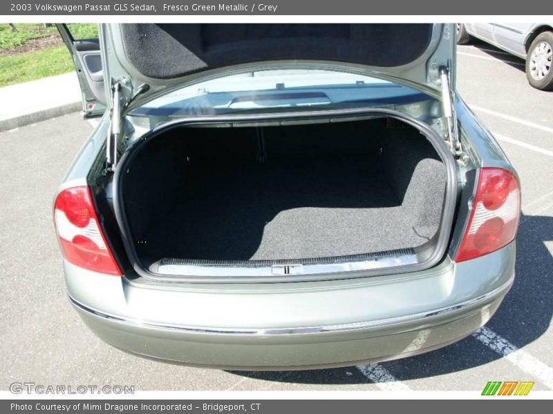 Fresco Green Metallic / Grey 2003 Volkswagen Passat GLS Sedan