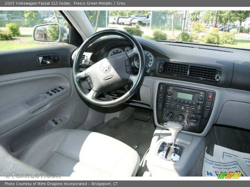Fresco Green Metallic / Grey 2003 Volkswagen Passat GLS Sedan