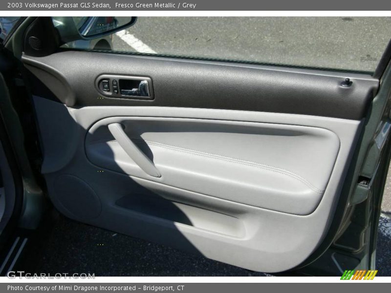 Fresco Green Metallic / Grey 2003 Volkswagen Passat GLS Sedan