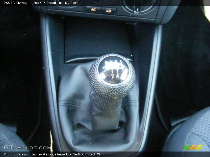 Black / Black 2004 Volkswagen Jetta GLS Sedan