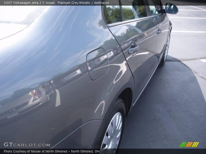 Platinum Grey Metallic / Anthracite 2007 Volkswagen Jetta 2.5 Sedan