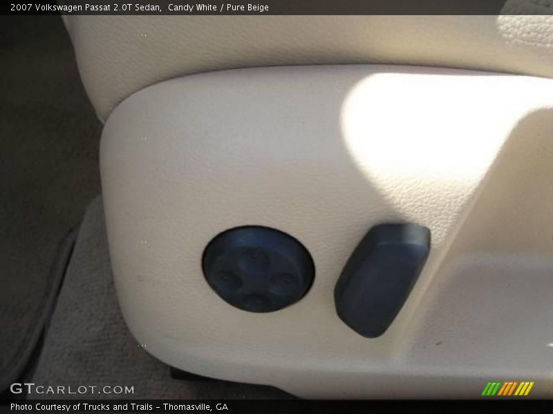 Candy White / Pure Beige 2007 Volkswagen Passat 2.0T Sedan