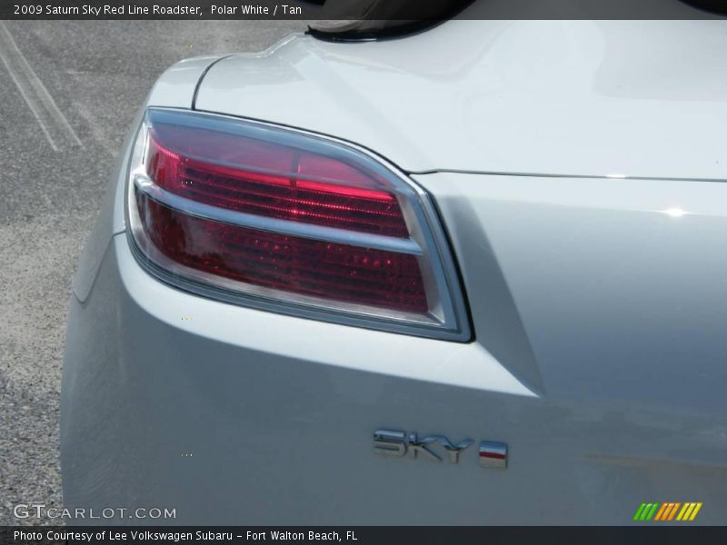 Polar White / Tan 2009 Saturn Sky Red Line Roadster