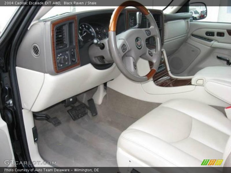 Black Raven / Shale 2004 Cadillac Escalade EXT AWD