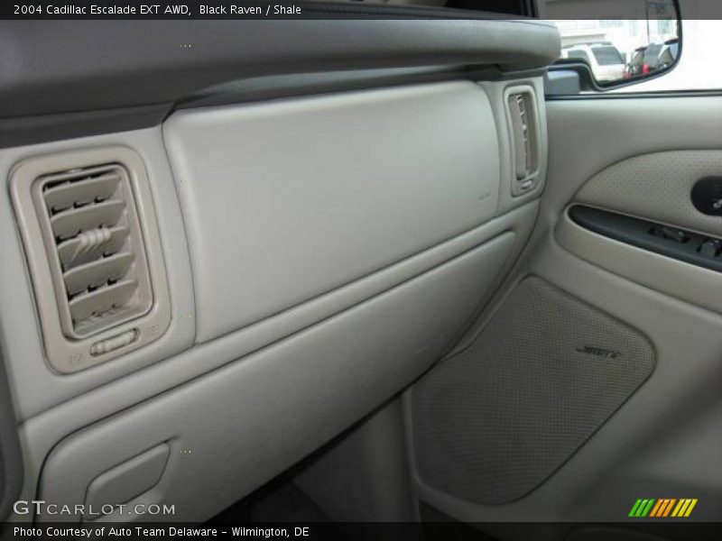 Black Raven / Shale 2004 Cadillac Escalade EXT AWD