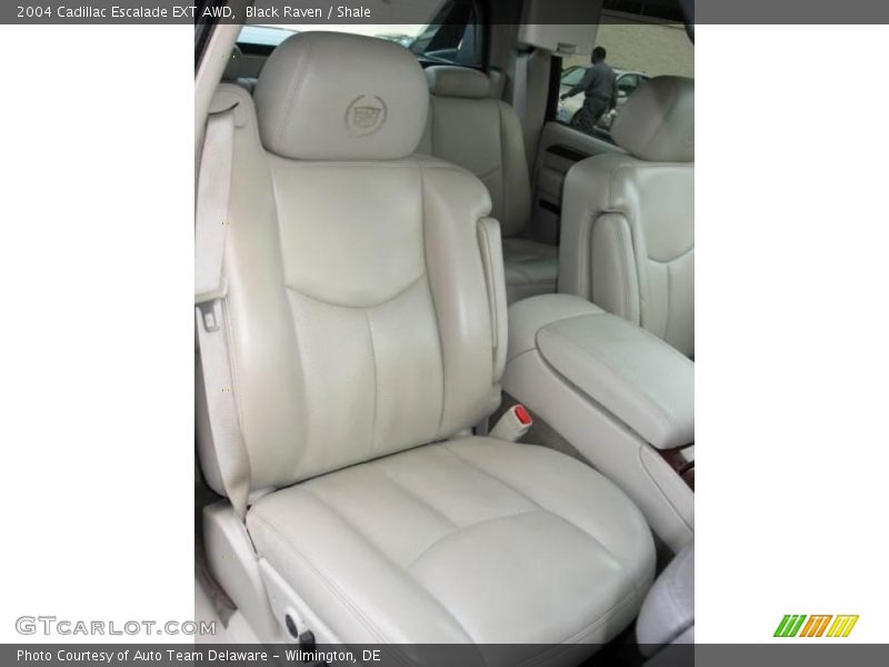 Black Raven / Shale 2004 Cadillac Escalade EXT AWD