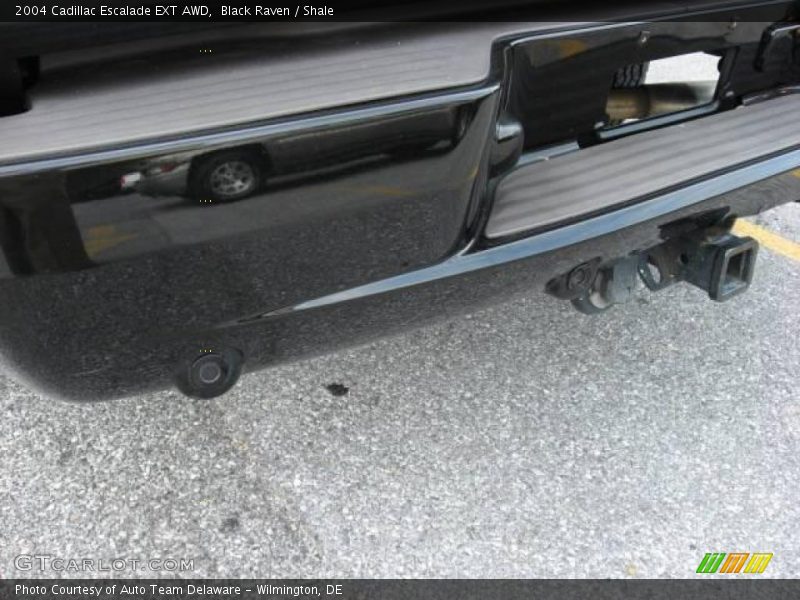 Black Raven / Shale 2004 Cadillac Escalade EXT AWD