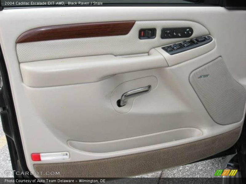 Black Raven / Shale 2004 Cadillac Escalade EXT AWD