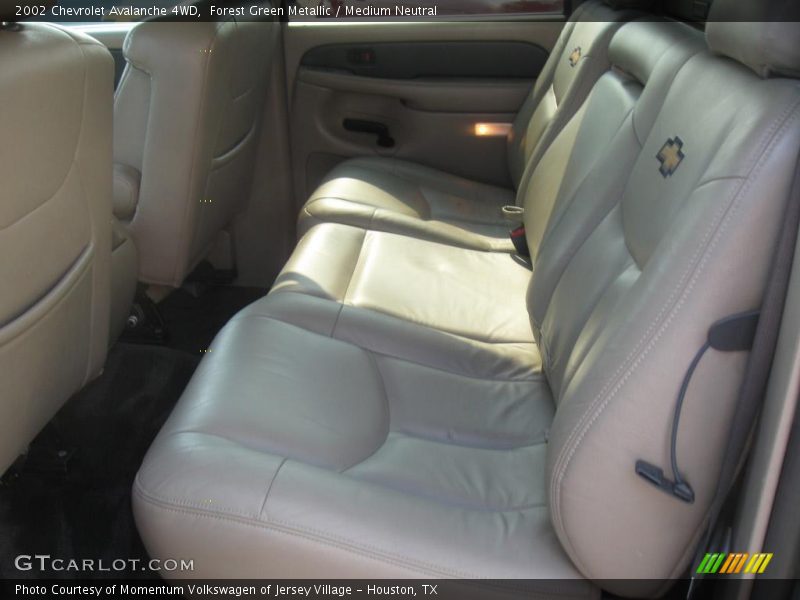 Forest Green Metallic / Medium Neutral 2002 Chevrolet Avalanche 4WD