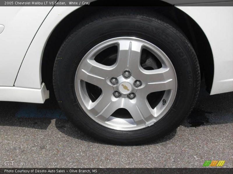 White / Gray 2005 Chevrolet Malibu LT V6 Sedan