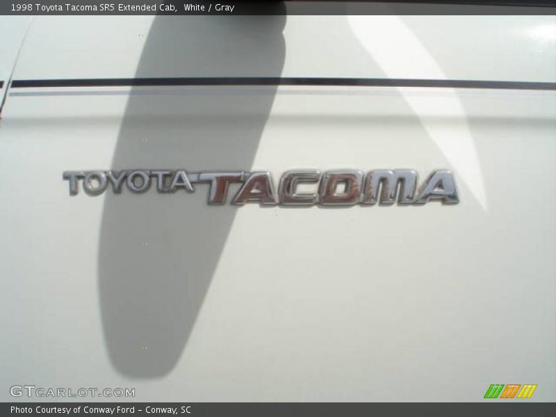 White / Gray 1998 Toyota Tacoma SR5 Extended Cab
