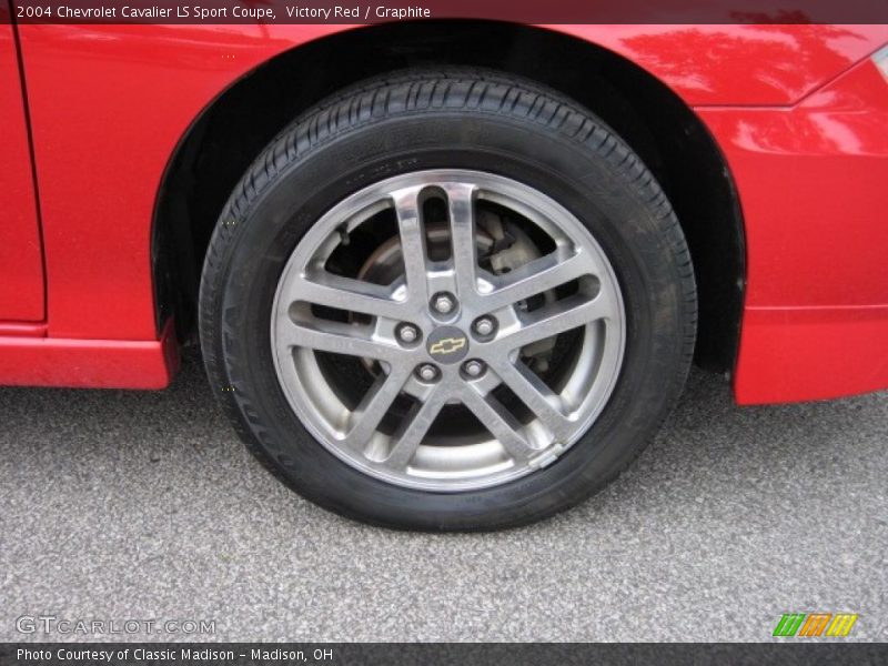 Victory Red / Graphite 2004 Chevrolet Cavalier LS Sport Coupe