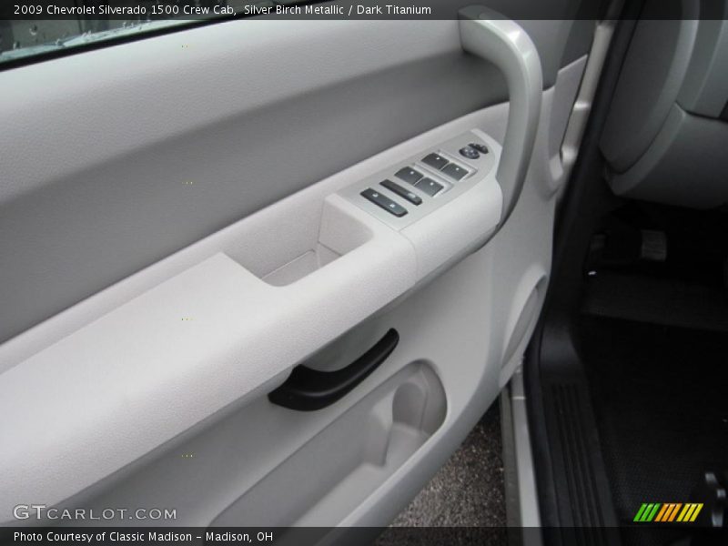 Silver Birch Metallic / Dark Titanium 2009 Chevrolet Silverado 1500 Crew Cab