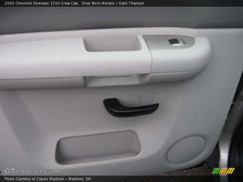 Silver Birch Metallic / Dark Titanium 2009 Chevrolet Silverado 1500 Crew Cab