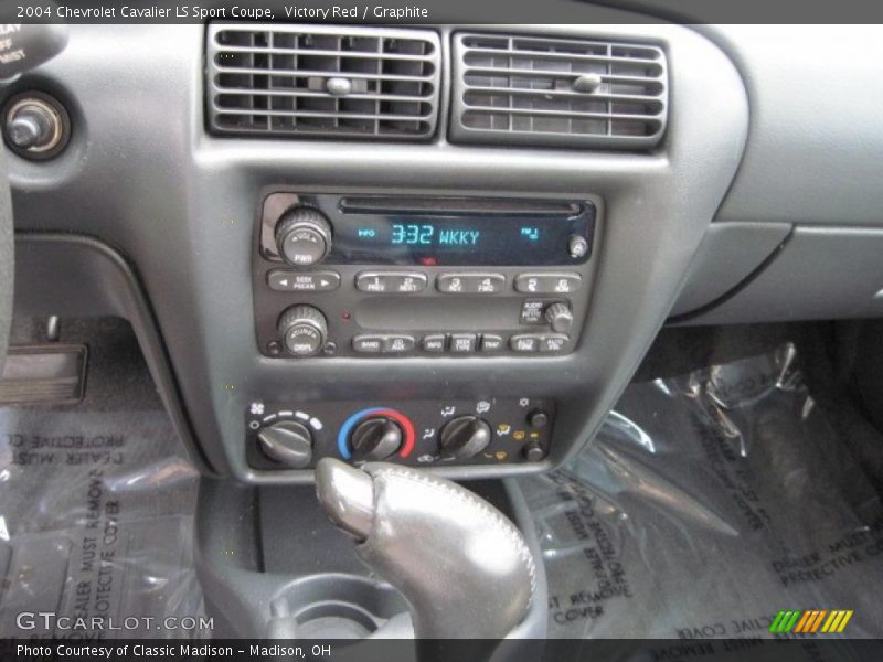 Victory Red / Graphite 2004 Chevrolet Cavalier LS Sport Coupe