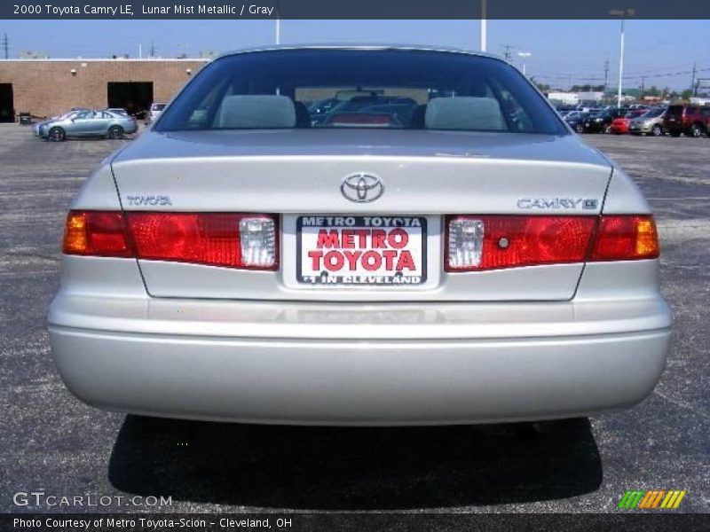 Lunar Mist Metallic / Gray 2000 Toyota Camry LE