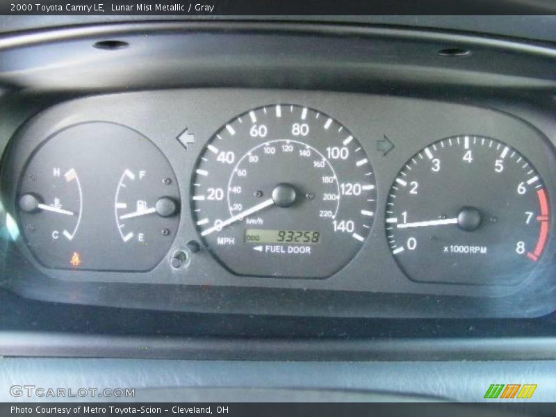 Lunar Mist Metallic / Gray 2000 Toyota Camry LE
