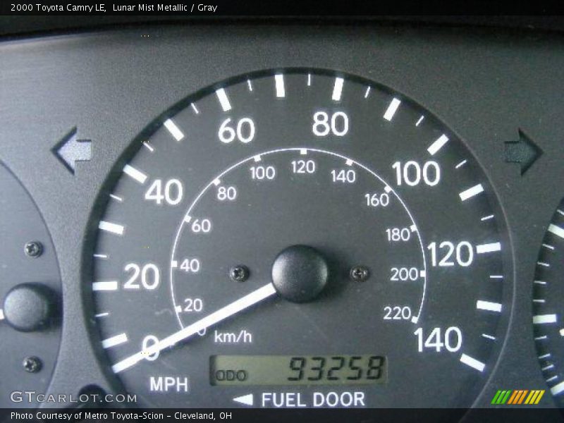 Lunar Mist Metallic / Gray 2000 Toyota Camry LE