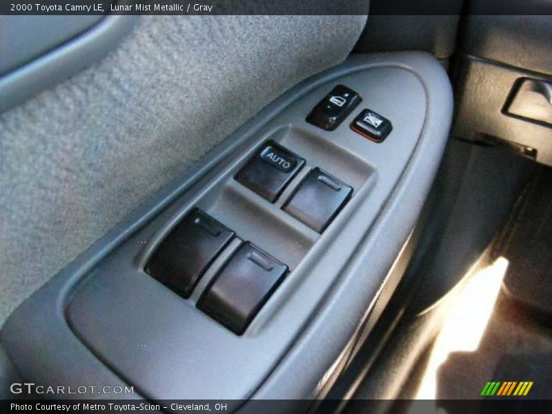 Lunar Mist Metallic / Gray 2000 Toyota Camry LE