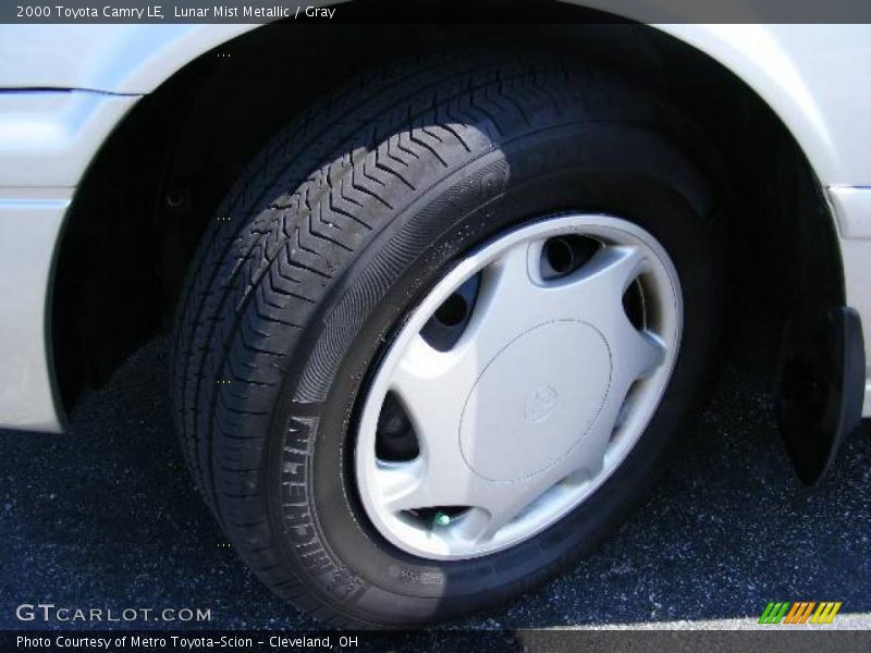 Lunar Mist Metallic / Gray 2000 Toyota Camry LE