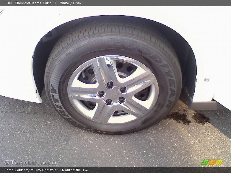 White / Gray 2006 Chevrolet Monte Carlo LT