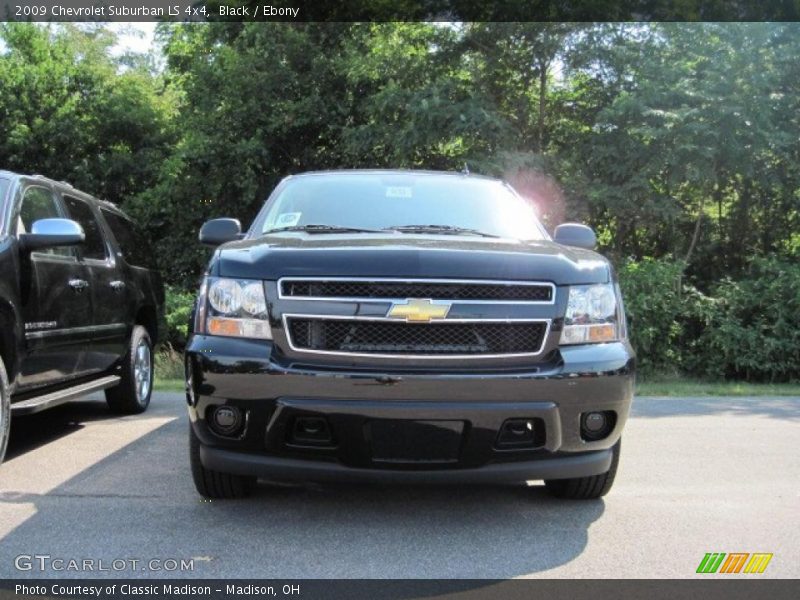 Black / Ebony 2009 Chevrolet Suburban LS 4x4