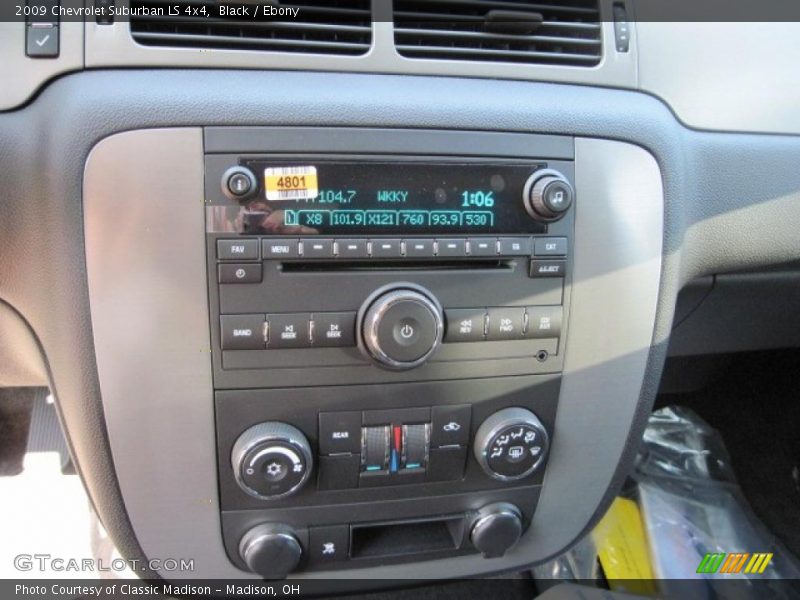 Black / Ebony 2009 Chevrolet Suburban LS 4x4