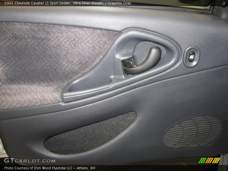 Ultra Silver Metallic / Graphite Gray 2003 Chevrolet Cavalier LS Sport Sedan