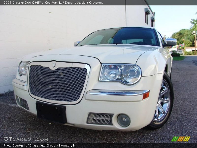 Cool Vanilla / Deep Jade/Light Graystone 2005 Chrysler 300 C HEMI