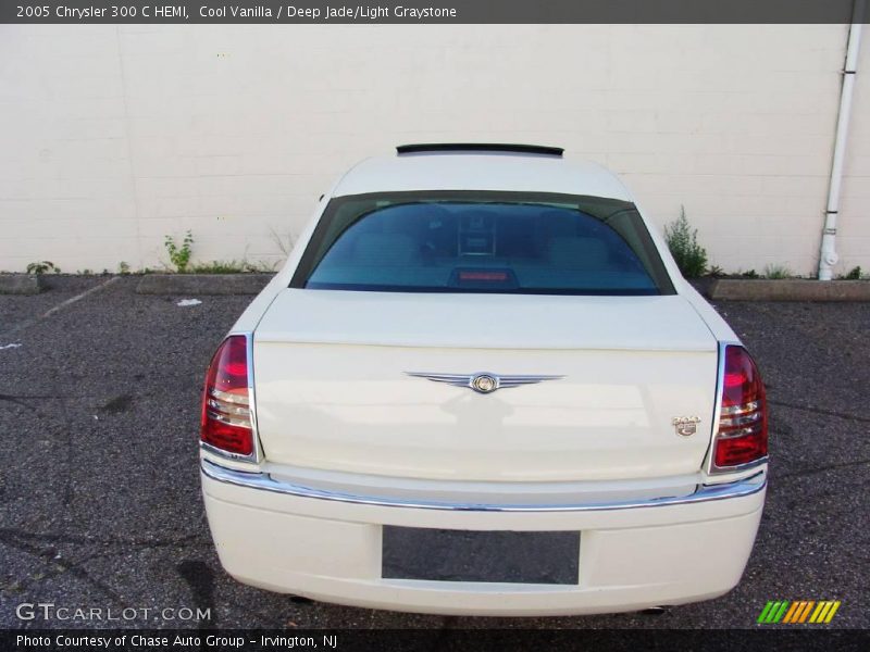 Cool Vanilla / Deep Jade/Light Graystone 2005 Chrysler 300 C HEMI