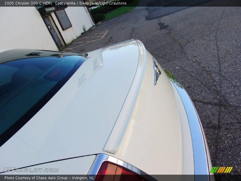 Cool Vanilla / Deep Jade/Light Graystone 2005 Chrysler 300 C HEMI