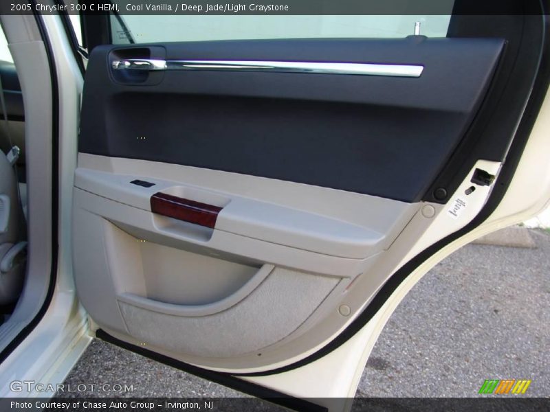 Cool Vanilla / Deep Jade/Light Graystone 2005 Chrysler 300 C HEMI