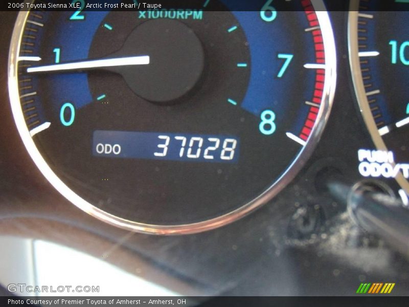 Arctic Frost Pearl / Taupe 2006 Toyota Sienna XLE