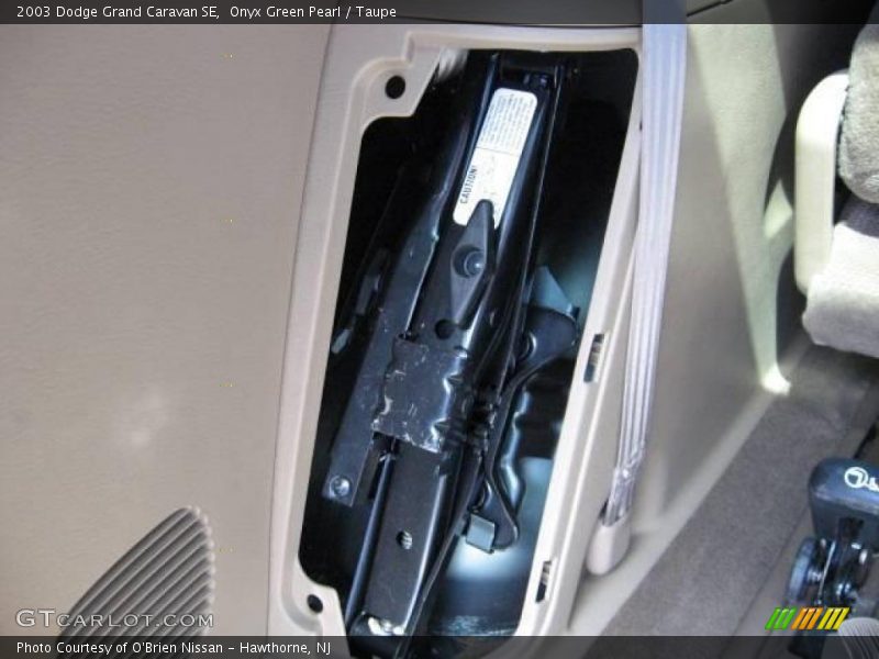 Onyx Green Pearl / Taupe 2003 Dodge Grand Caravan SE